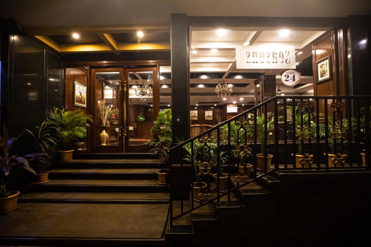 Seasons Hotel & Spa Madgaon Exteriör bild