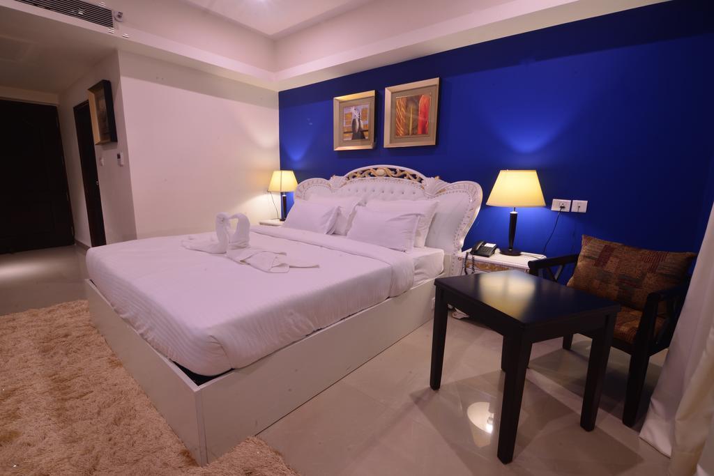 Seasons Hotel & Spa Madgaon Rum bild