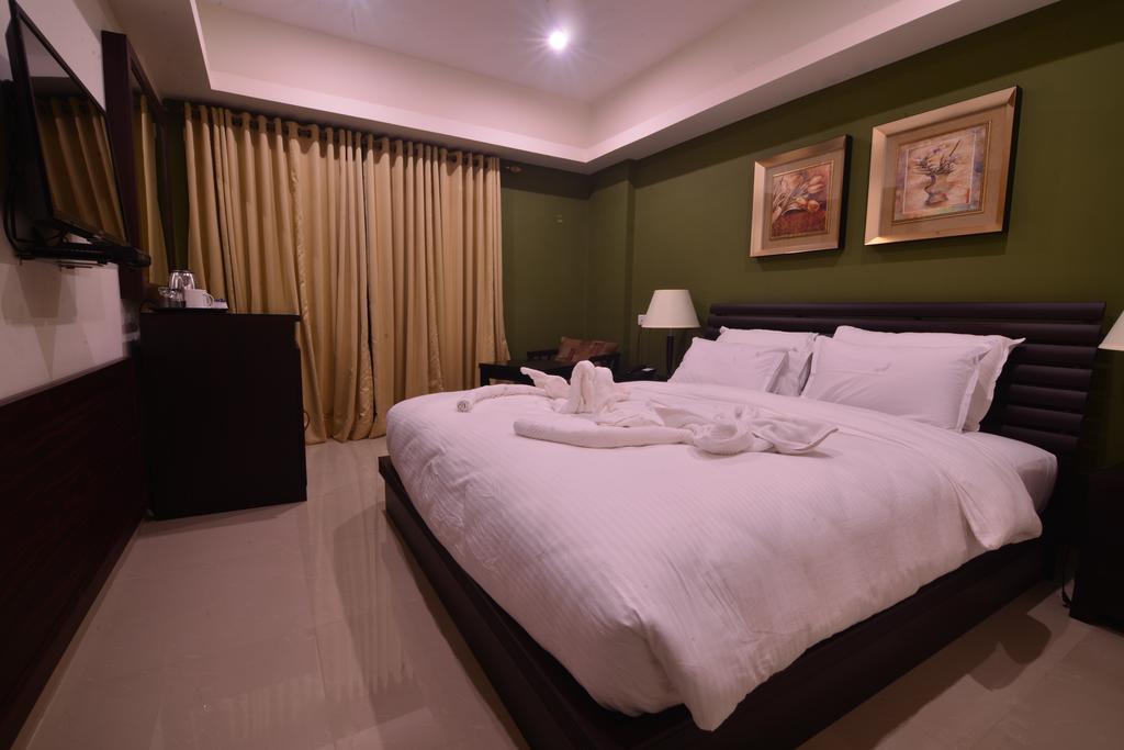Seasons Hotel & Spa Madgaon Rum bild