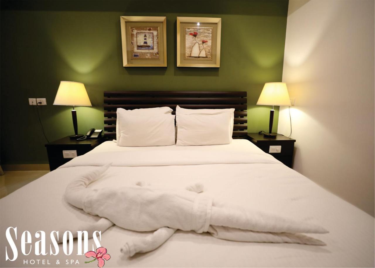 Seasons Hotel & Spa Madgaon Exteriör bild