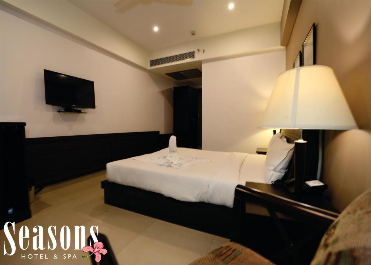 Seasons Hotel & Spa Madgaon Exteriör bild