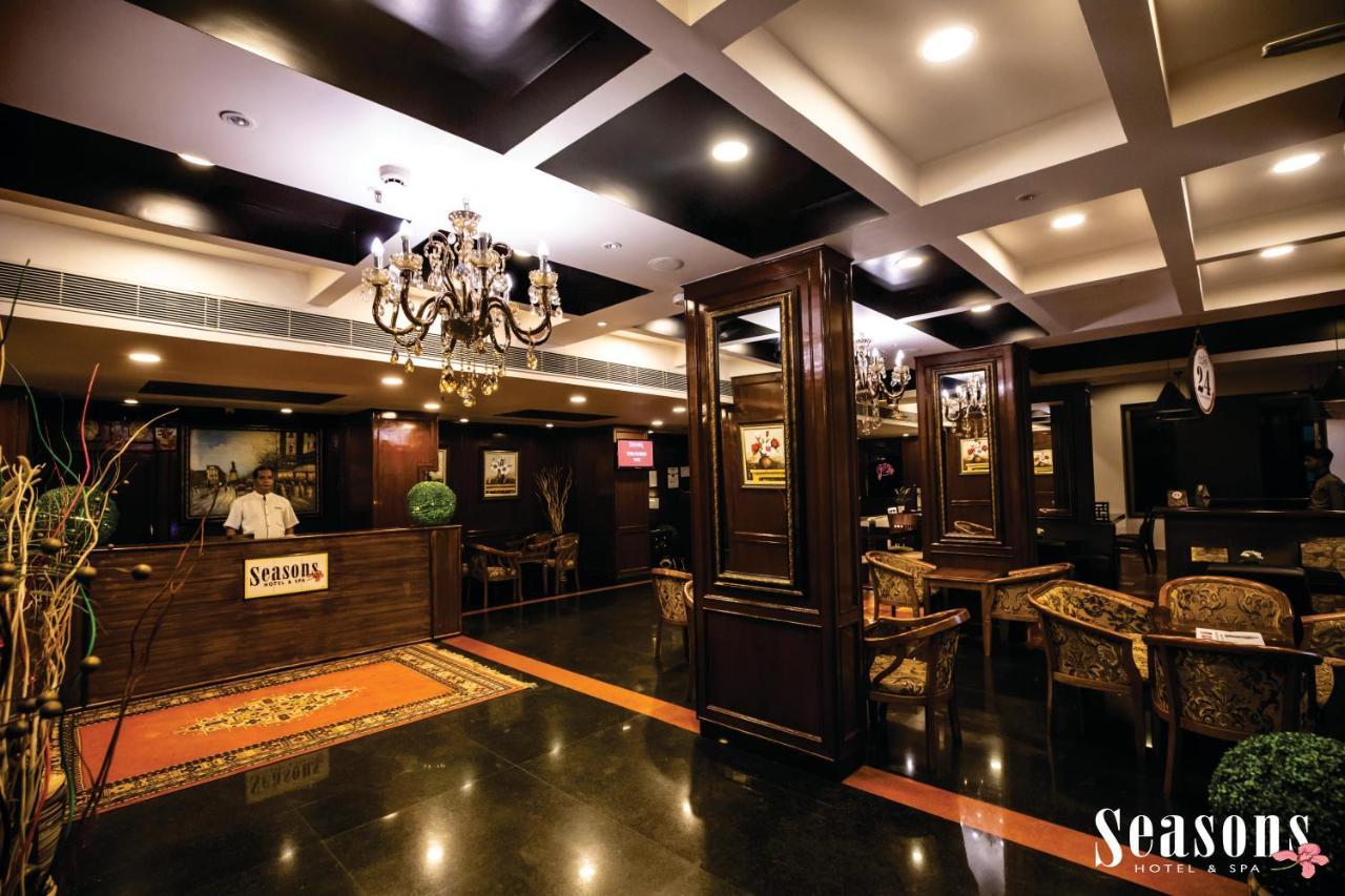 Seasons Hotel & Spa Madgaon Exteriör bild